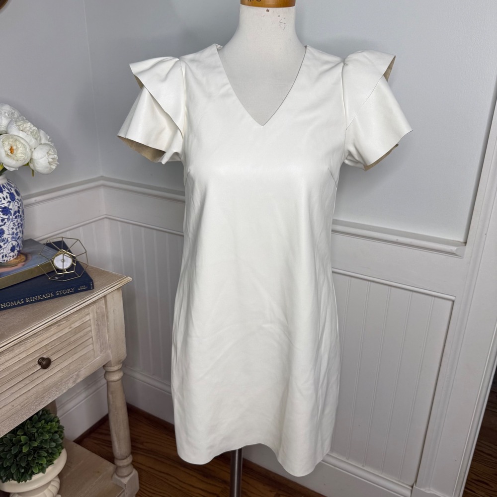 Dolce Cabo White Faux Leather V-Neck Ruffle Sleeve Shift Mini Dress XS 75418